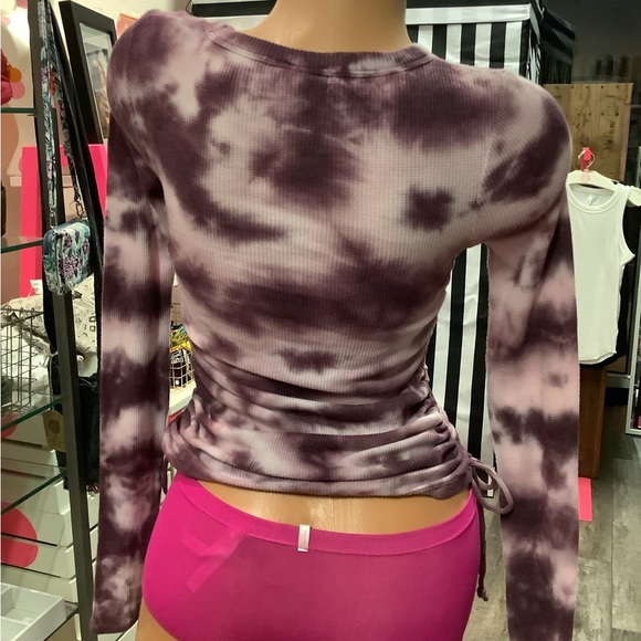 Victoria’s Secret PINK Long sleeve top - Picture 3 of 3